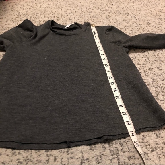 Zara Trafaluc Gray Belle Sleeve Long Sleeve Blouse Size Small - Picture 8 of 8
